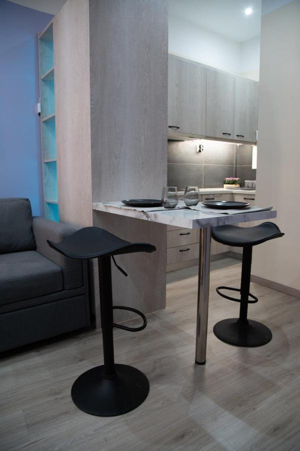 Modern Downtown Atina